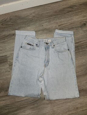 Calvin Klein Lightwash High Rise Straigheg Denim Jeans | 6